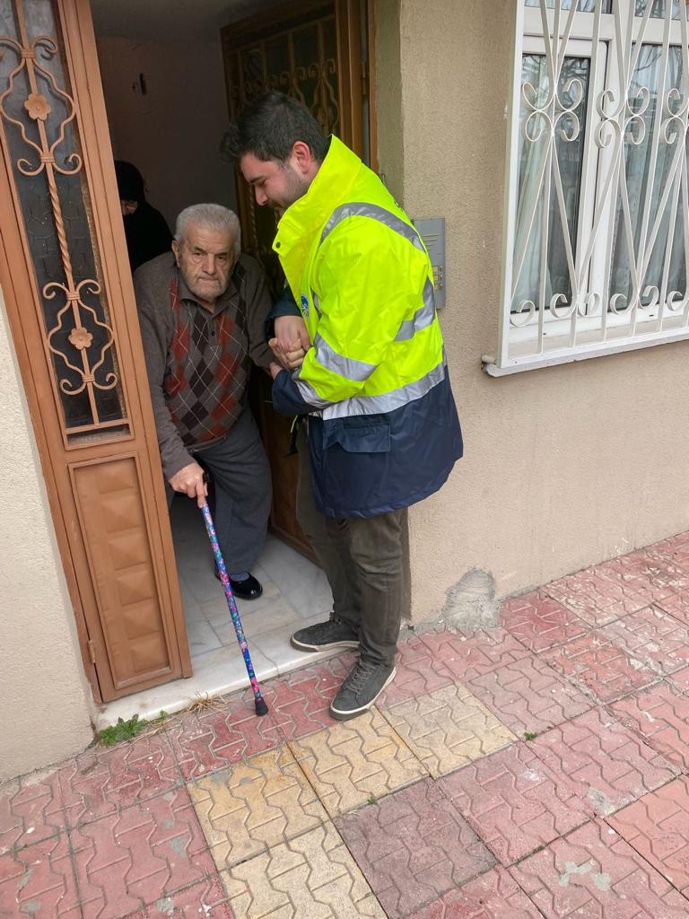 YADEM  depremzedelerin yanında