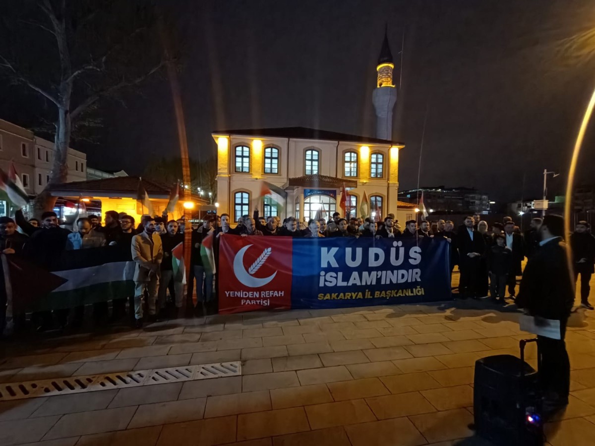Mescid-i Aksa’ya ve Müslümanlara alçakça saldırı 