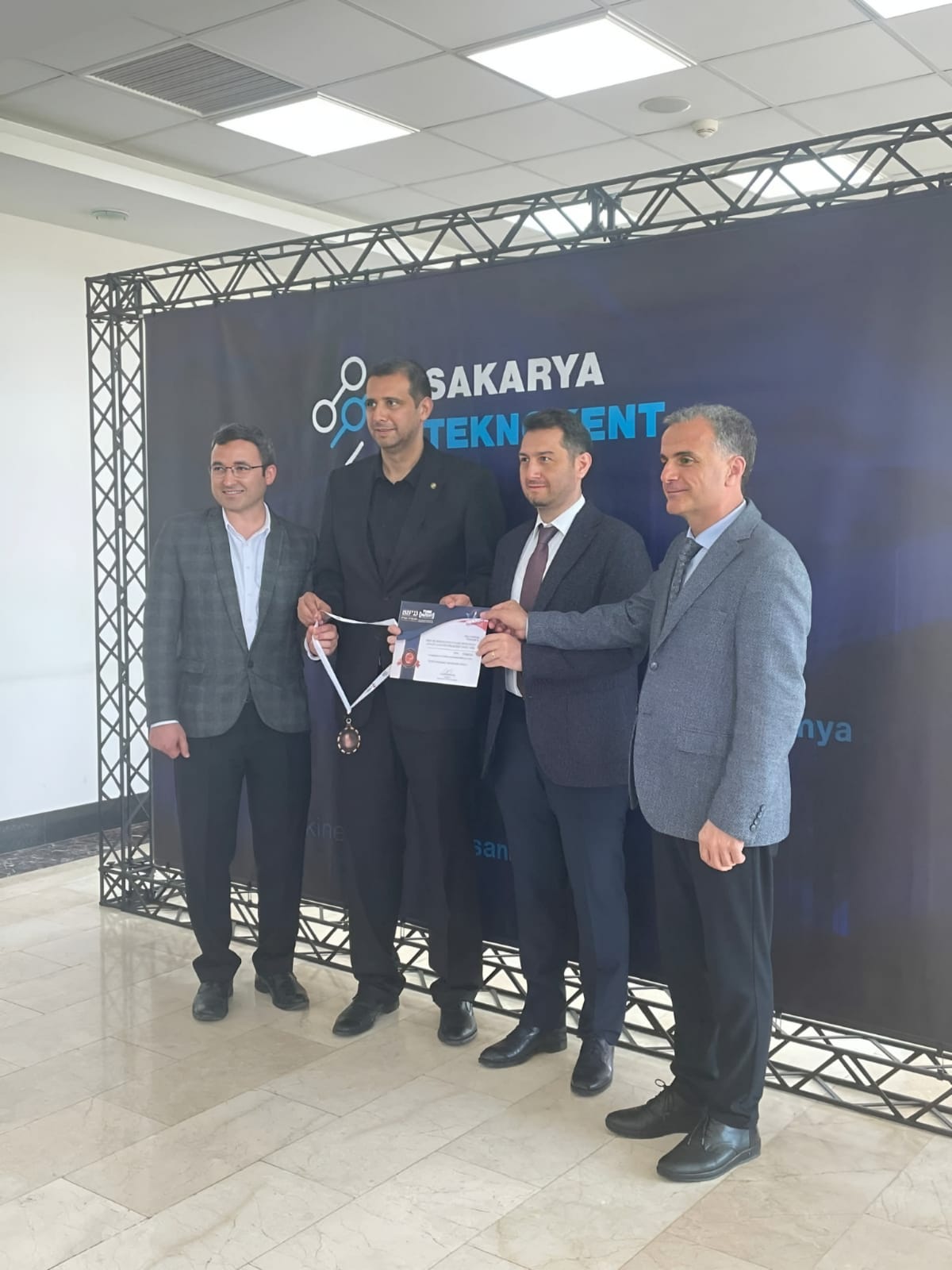 Kafa sabitleyicisiyle çekimler daha sağlıklı olacak