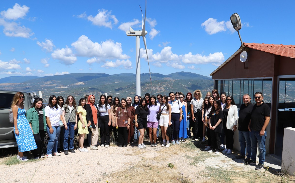 SEDAŞ’ın Next projesinde öğrenciler enerji santralini ziyaret etti.