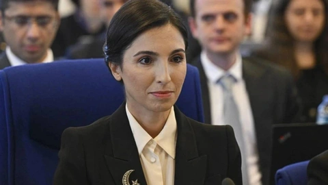 Hafize Gaye Erkan, Twitter biyografisini güncelledi