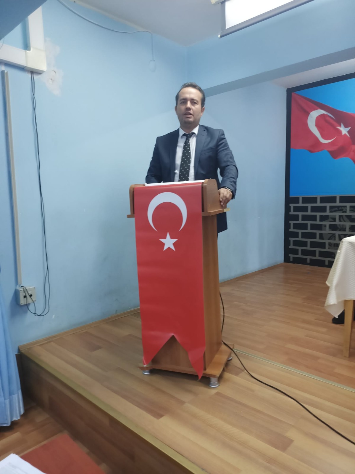   HÜR SEN:OKULLARDAKİ EKSİKLİKLER DERHAL GİDERİLMELİ