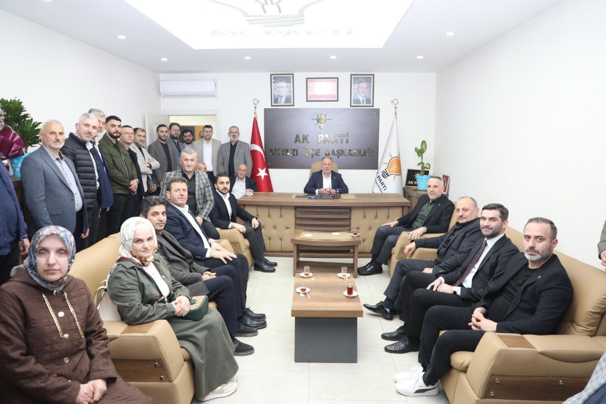 Tever, Akyazı’da Vatandaşlarla Bir Araya Geldi