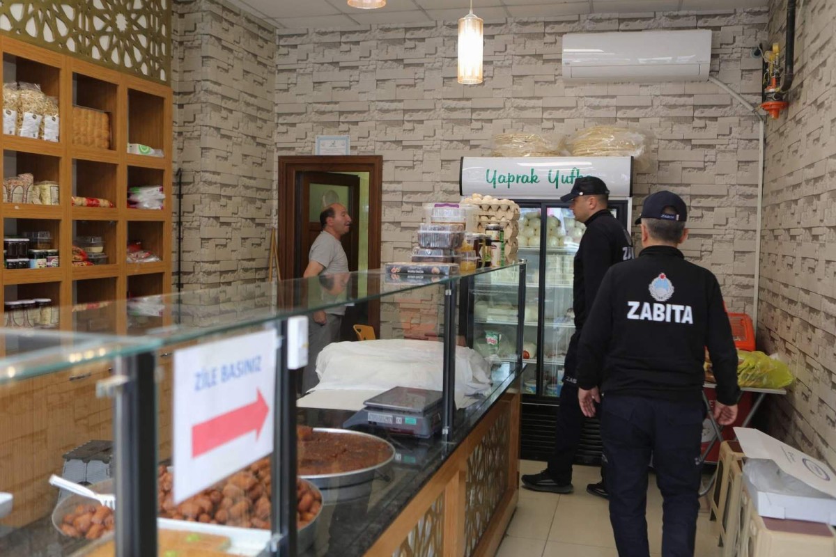 Arifiye Belediyesi Dört Koldan Bayram Hazırlıklarını Sürdürüyor.
