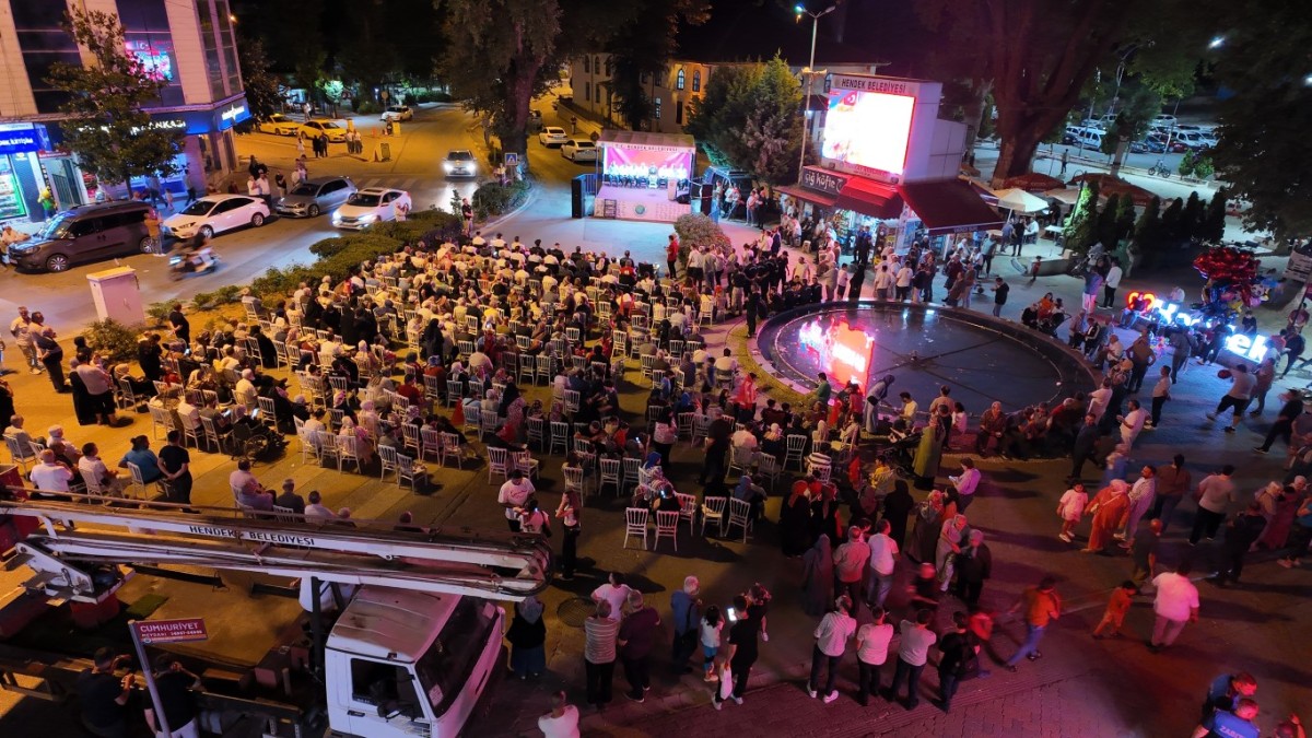 15 TEMMUZ’UN 9.YILINDA HENDEK YİNE TEK YÜREK OLDU