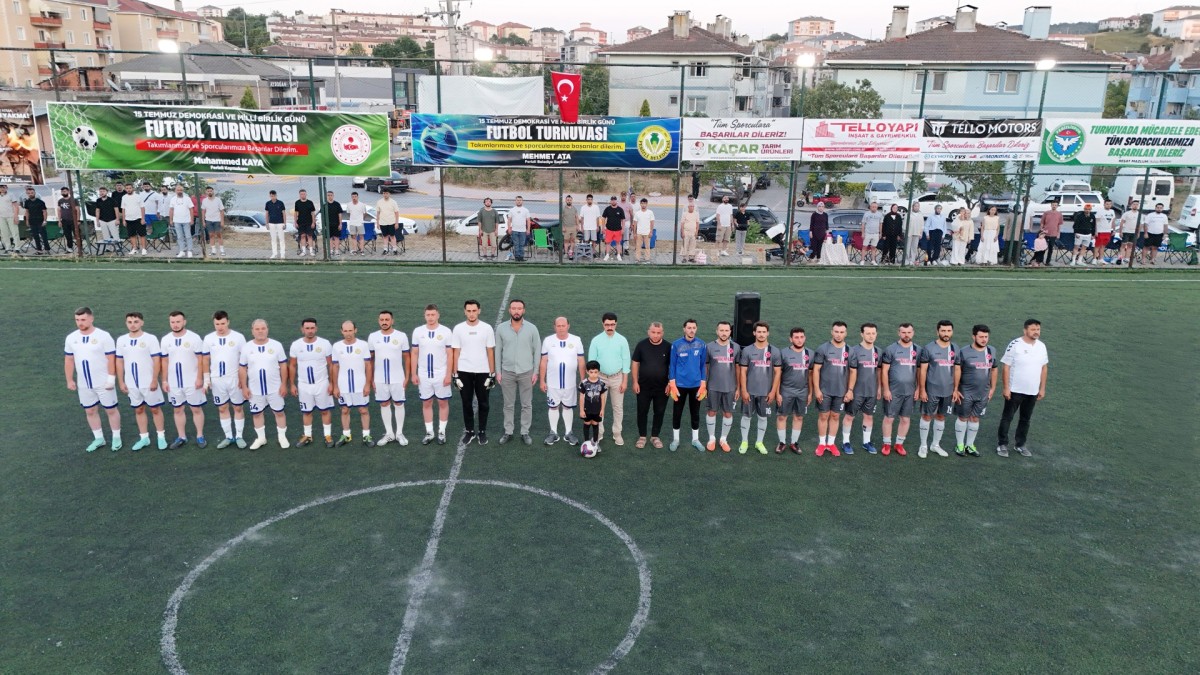 FERİZLİ’DE 15 TEMMUZ FUTBOL TURNUVASI NEFES KESİYOR