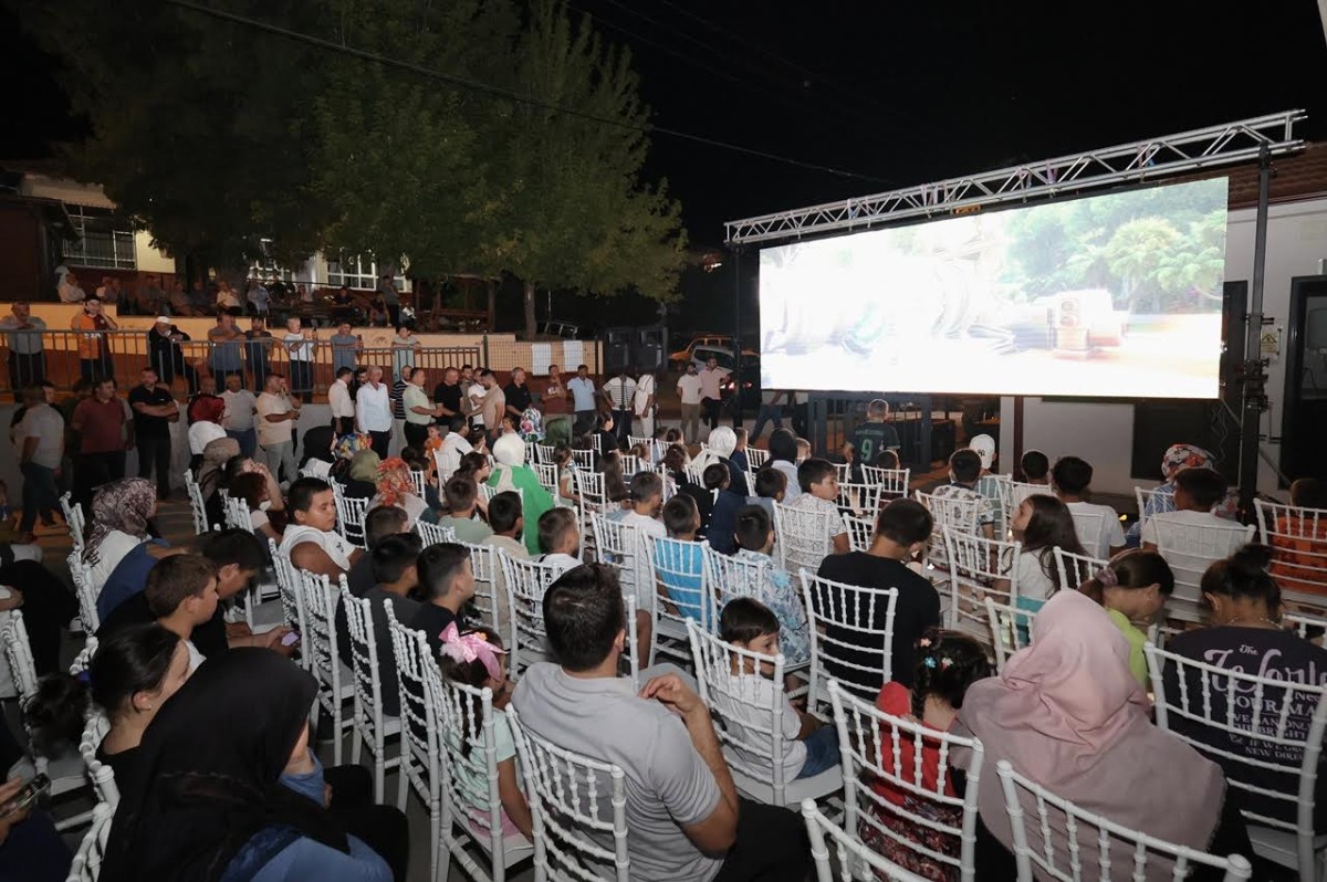Salmanlı’da Çocuk Sineması Keyfi