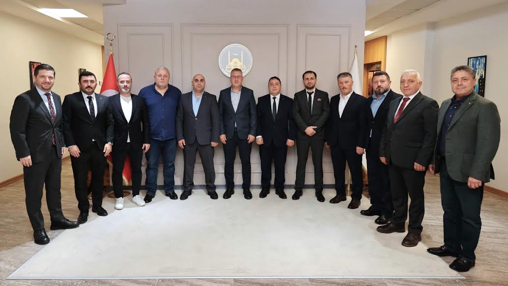 Sakarya Rizeliler Derneği’nden Alemdar ve Başkan Işıksu’ya Ziyaret