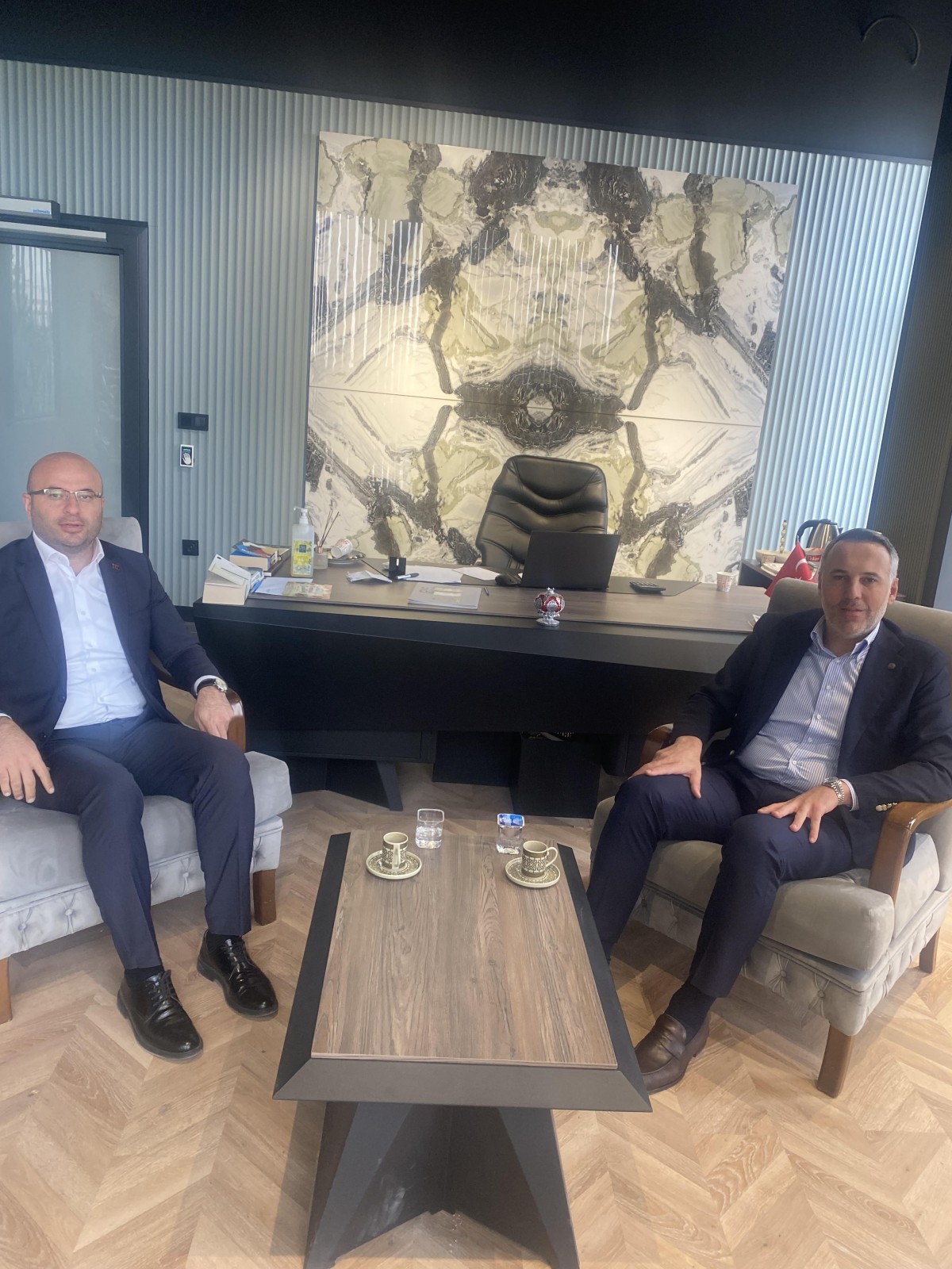 Başkan Oğuz Alkaş, AK Parti İl Başkanı Yunus Tever’i Ağırladı