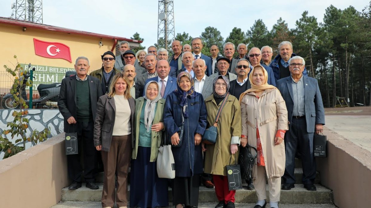 Başkan Ata, Emekli Öğretmenlerle Kahvaltı Programında Buluştu