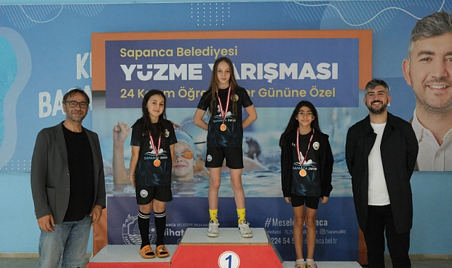 Çocuklar Öğretmenler İçin Kulaç Açtı