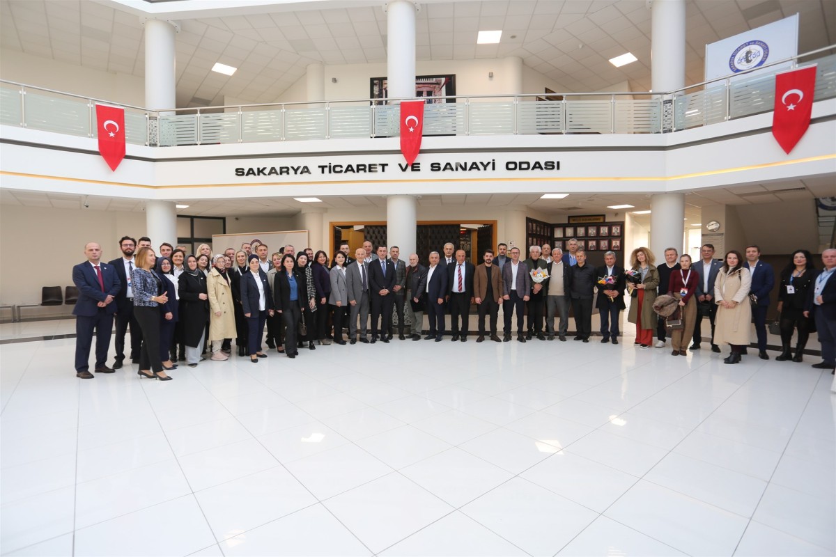 28. Meslek Komitesi, Sektörde 25 Yılı Aşmış Üyelerini Plaketle Onurlandırdı