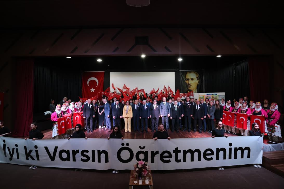 Sakarya’da 24 Kasım Öğretmenler Günü Coşkuyla Kutlandı