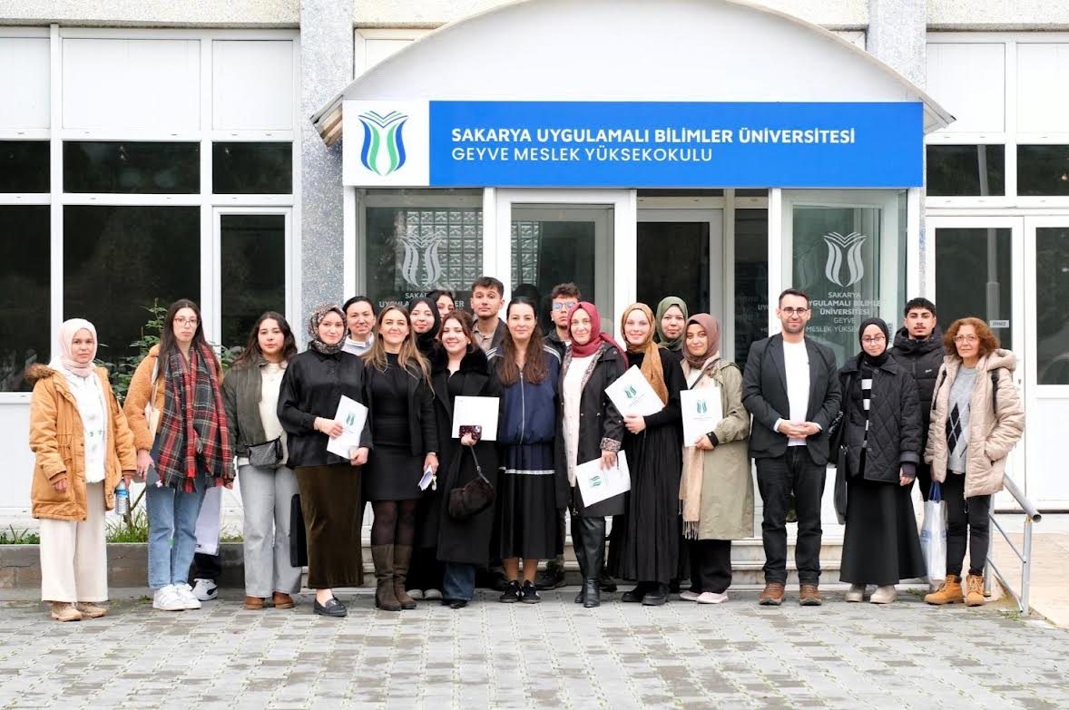 Geyve MYO’da Kariyer Zirvesi ’25 Düzenlendi