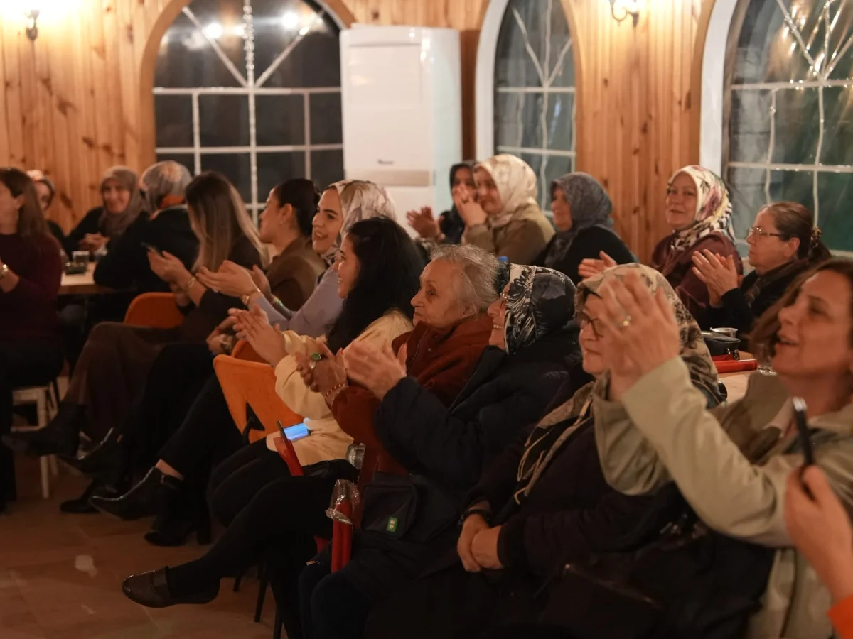KADINLAR 29 EKİM’İ FASIL İLE KUTLADI
