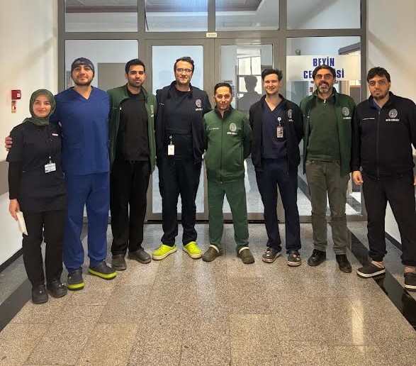 Endoskopik Omurga Cerrahisinde Önemli başarı Elde Etti
