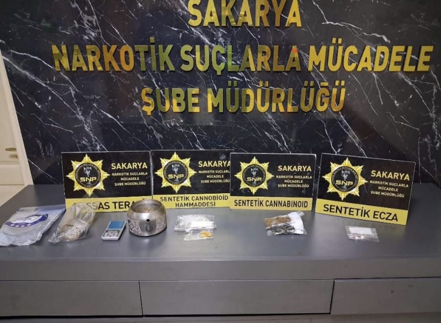 Narkotik Operasyonu: 10 Şahıs Yakalandı