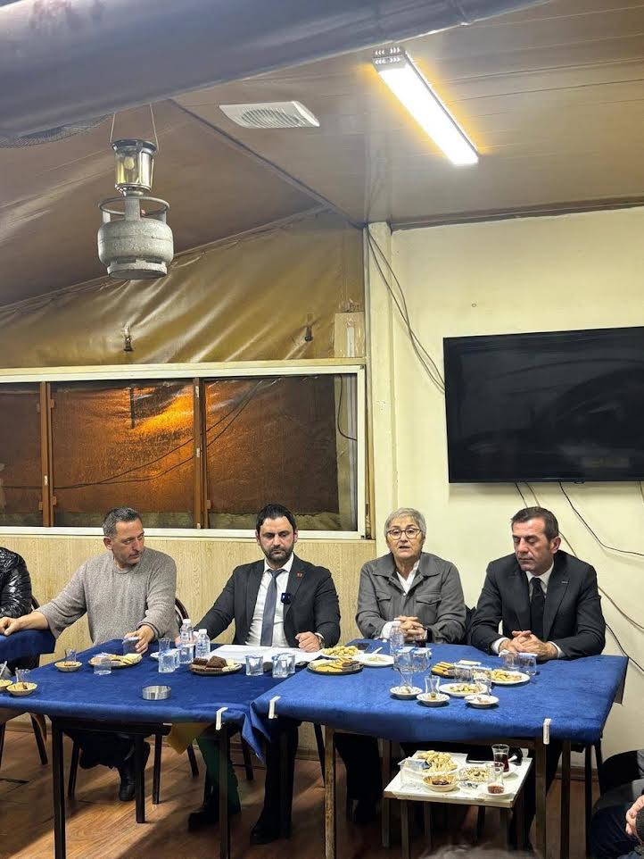 Curoğlu: Geyve Nuruosmaniye’de Vatandaşlarımızın Taleplerini Yerinde Dinledik
