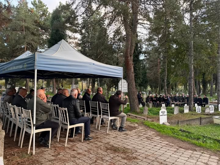 Ekrem Güler Hocaefendi Vefatının 18. Yılında Dualarla Anıldı