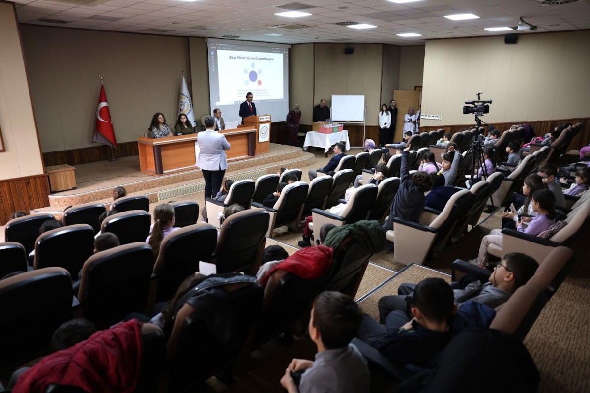 Öğrencilerden Erenler Belediyesi'ne Ziyaret