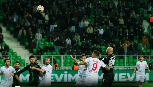 Evinde Pendikspor’a Yenildi