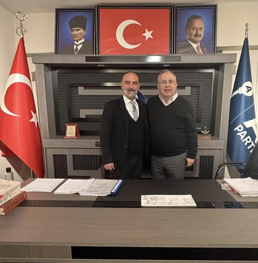 Hakan Yazıcı'dan Adapazarı İlçe Başkanlığına Ziyaret
