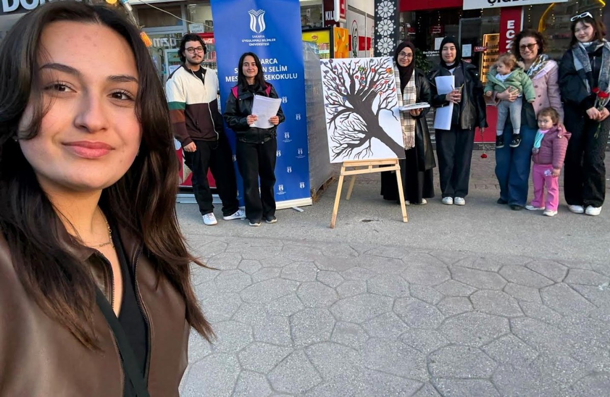 Kadınların atkılarıyla Kolektif Eser Oluşturdular