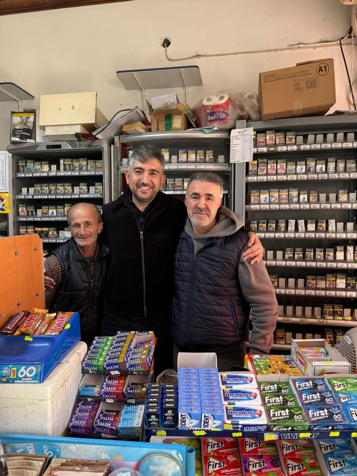 Başkan Şahin, Kadir Gecesi’nde Esnaf ve Vatandaşlarla Buluştu