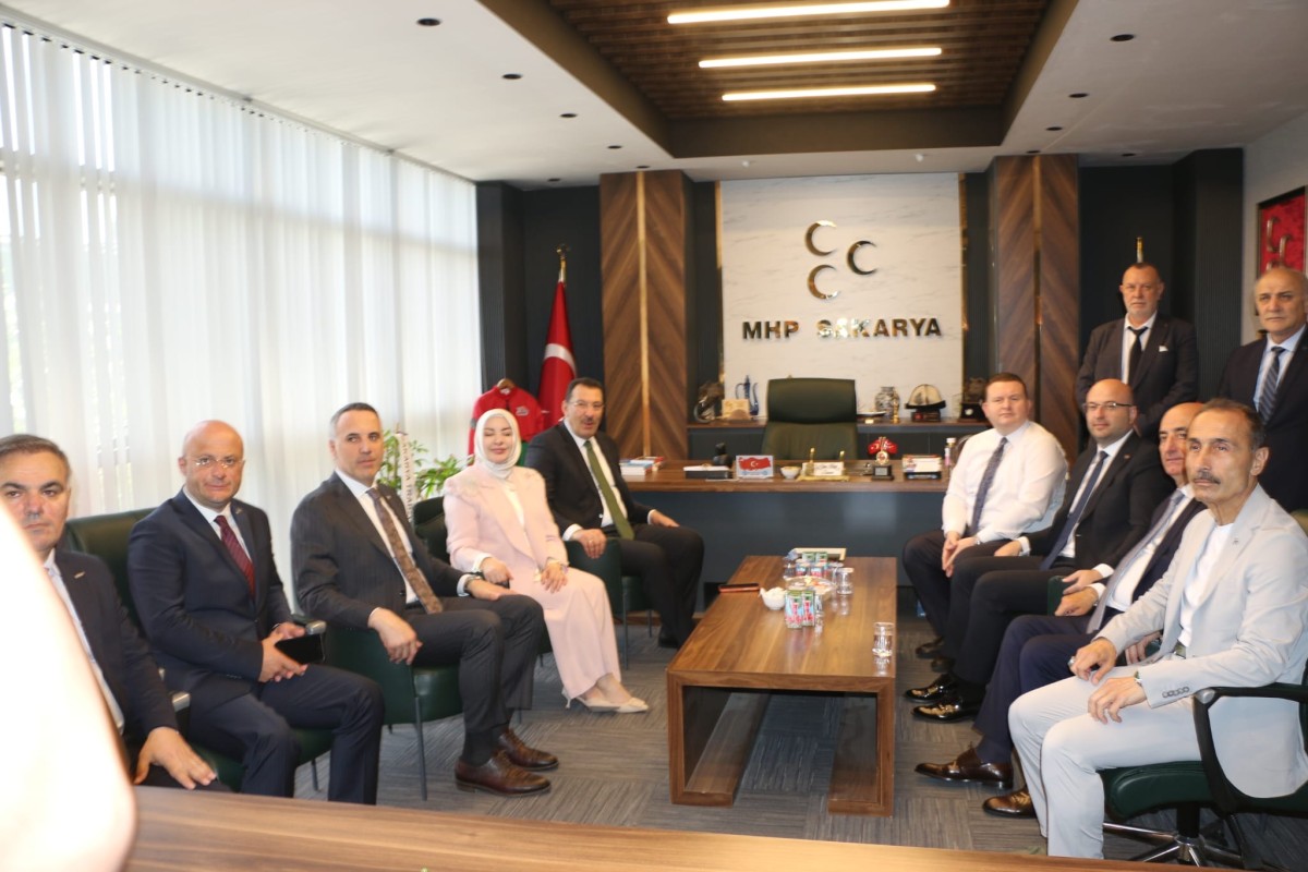 MHP’de Coşkulu Bayramlaşma 