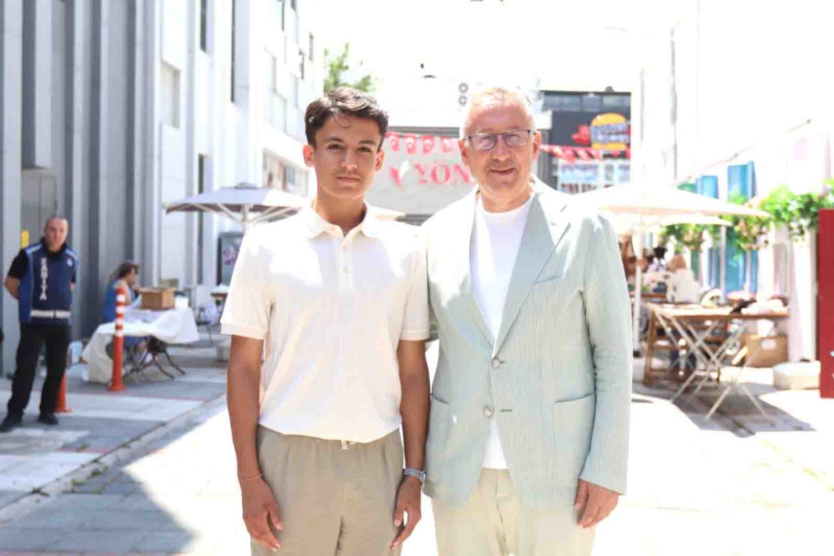 Menekşe Sanat Sokağı Faaliyete başladı