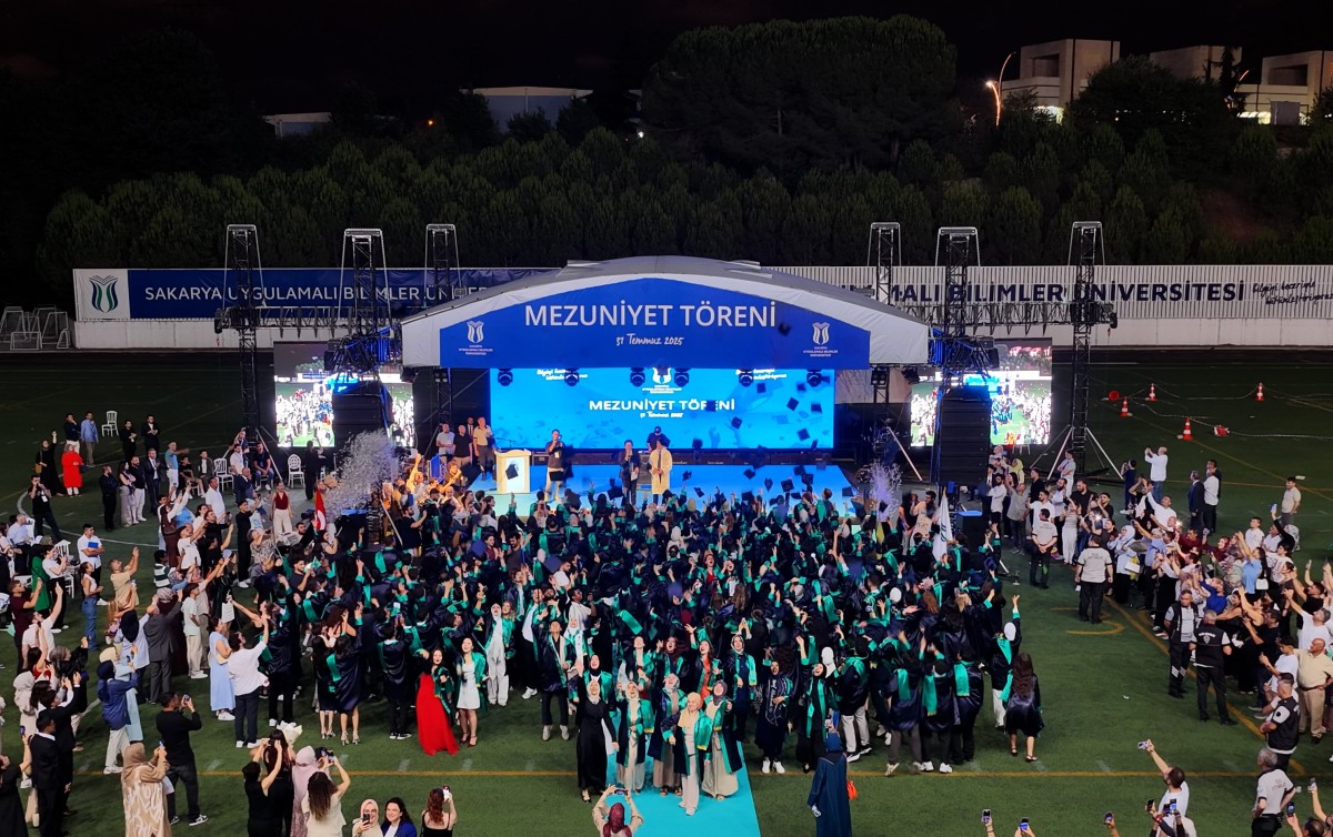 SUBÜ’de mezuniyet töreni hazırlıkları tamam