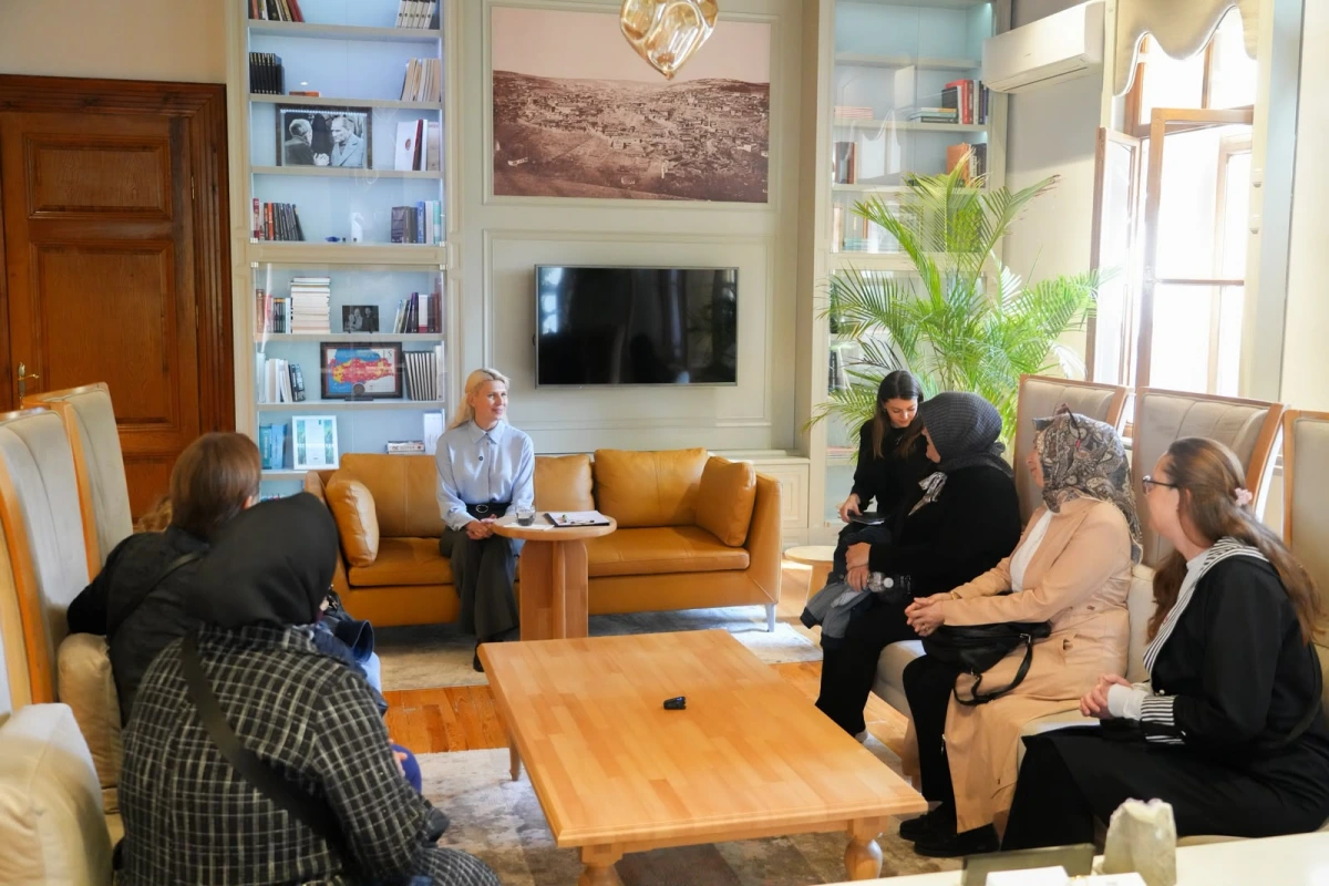 BAŞKAN SUBAŞI HALK GÜNÜNDE VATANDAŞLARI DİNLEDİ