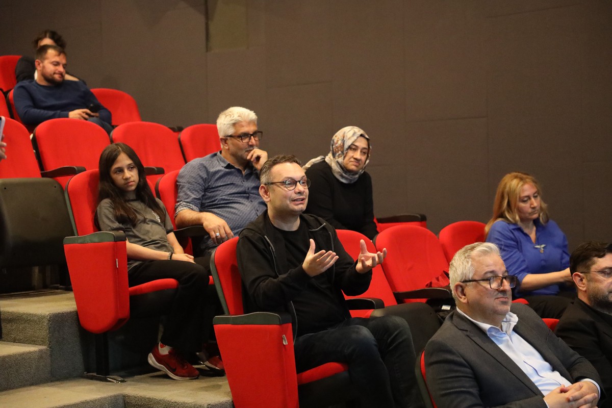 Ensar Altay ve Sinan Albayrak sinemaseverlerle buluştu