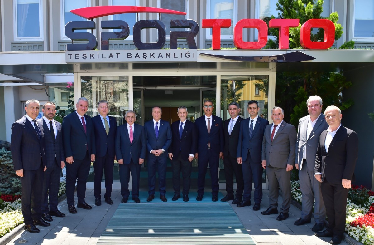 Başkan Karakullukçu Müjdeyi Verdi..Arifiye’ye Yeni Spor Tesisleri Geliyor